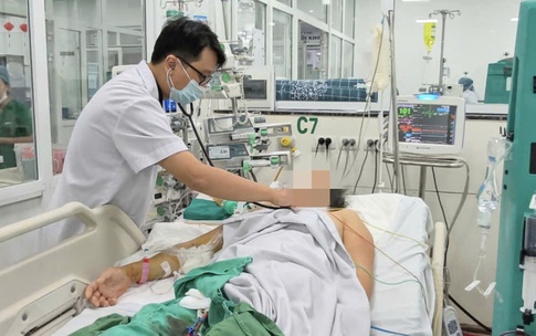 Sốt xuất huyết nguy kịch chỉ sau vài ngày