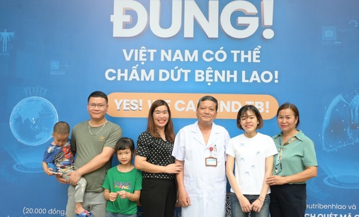Bệnh nh&#226;n gh&#233;p 2 phổi vỡ &#242;a hạnh ph&#250;c khi được ra viện: Điều em muốn l&#224;m nhất l&#224; được h&#225;t