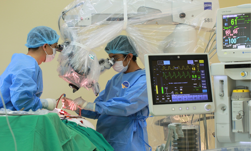 Đau đầu như ‘b&#250;a bổ&#39; - dấu hiệu cảnh b&#225;o t&#250;i ph&#236;nh mạch m&#225;u n&#227;o nguy hiểm