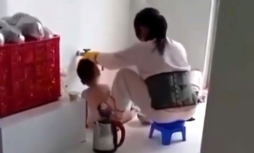 Bạo hành trẻ em liên tiếp ở Bắc Ninh và Bến Tre, Bộ Y tế yêu cầu làm rõ