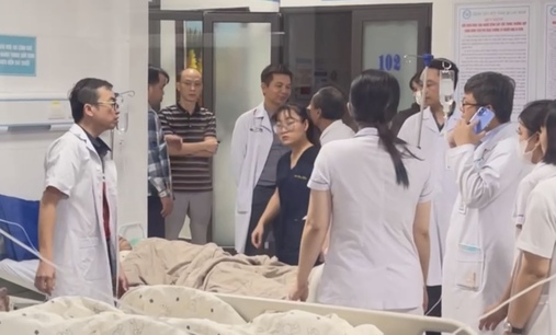 Cứu sống c&#244;ng nh&#226;n ngưng tim, ngừng thở do điện giật
