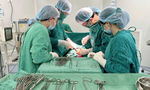 Rau tiền đạo trung tâm cài răng lược, chuyên gia chỉ ra những thách thức tối nguy