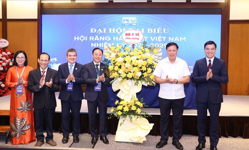 Phát triển chuyên ngành Răng Hàm Mặt gắn với chăm sóc sức khỏe cộng đồng