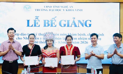 Chuẩn hóa chuyên môn cho cô đỡ thôn, bản để chăm sóc mẹ, trẻ sơ sinh tốt hơn