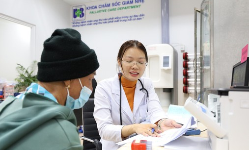Chuyên gia chăm sóc giảm nhẹ: Bớt một cơn đau, thêm niềm vui sống