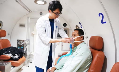 Đang lặn biển, người đàn ông bị tai biến lặn