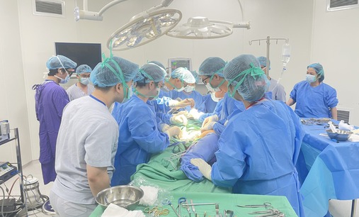 Tìm lại nụ cười cho người phụ nữ sau hơn 4 thập kỷ liệt mặt