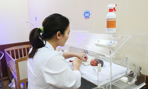 Hành trình 42 ngày giành lại sự sống cho em bé sinh non 28 tuần của bệnh viện Kiến An, Hải Phòng