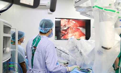Lần đầu Việt Nam đào tạo phẫu thuật nội soi robot bài bản, thúc đẩy điều trị ung thư bằng công nghệ hiện đại