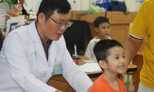 TPHCM tăng tốc khám sức khỏe cho học sinh và người lao động