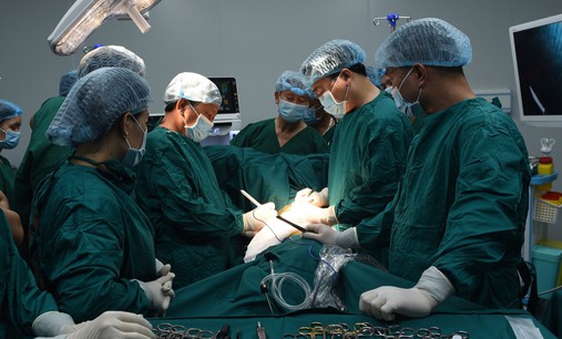 Đưa kỹ thuật Ngoại lồng ngực chuyên sâu đến gần người dân Nghệ An