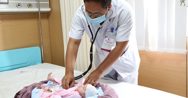 Khi nào cần đưa trẻ sơ sinh bị tắc ruột đi khám bác sĩ?
