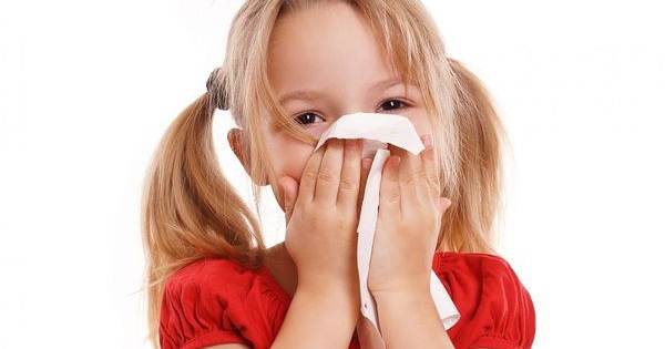 Trẻ em bị viêm mũi dị ứng có những triệu chứng chính là gì?
