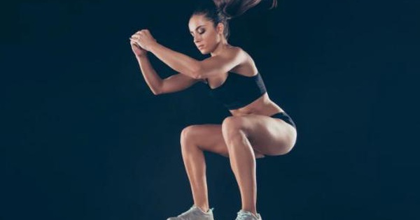 Nên kết hợp luyện tập thể dục với chế độ ăn uống nào để giảm mỡ bụng và mông to?
