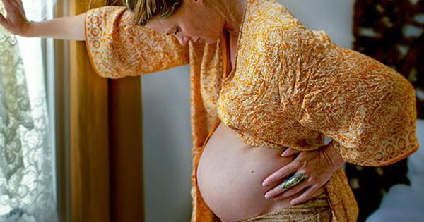 Làm thế nào để nhận biết sự chuyển động bất thường của thai nhi trong bụng?
