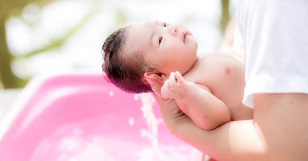 nhiệt độ phòng tắm cho trẻ sơ sinh