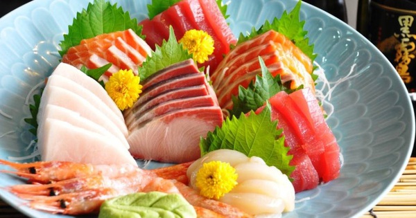 Tại sao ăn hải sản có thể gây đau bụng?
