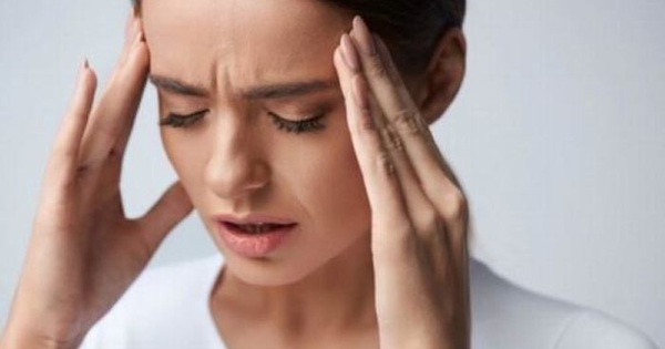 Thuốc nam nào được sử dụng để chữa đau đầu vận mạch?
