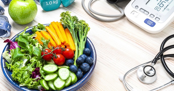 Những vitamin và khoáng chất cần có trong đồ ăn của người cao huyết áp?

