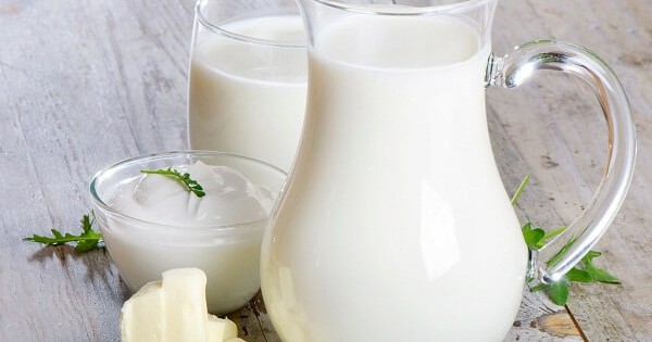 Tại sao sữa được coi là nguồn cung cấp dưỡng chất cho người bệnh sốt xuất huyết?
