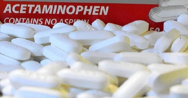 Ngoài tác dụng giảm đau, Acetaminophen còn có công dụng gì khác?
