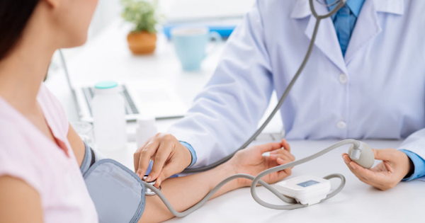 Hạn chế gì là cần thiết cho người bị cao huyết áp suy thận?
