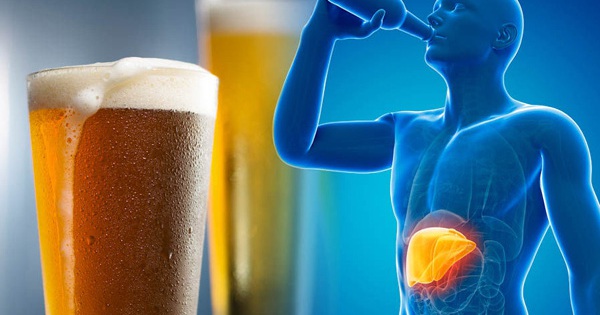 Làm thế nào rượu bia ảnh hưởng đến chức năng gan?
