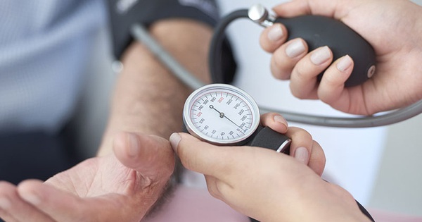 Các phương pháp chữa trị bệnh hạ huyết áp bao gồm những gì?
