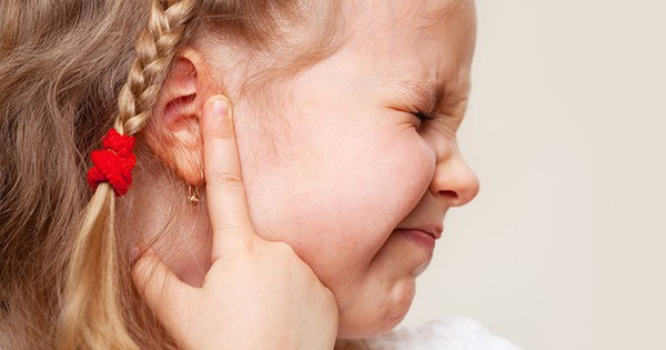Tại sao cần vệ sinh tai cho trẻ khi bị viêm tai giữa?
