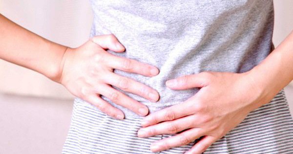 Làm thế nào để xử lý cơn đau vùng bụng dưới sau khi gập bụng?
