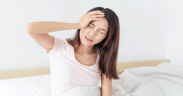 Những yếu tố nào gây ra đau đầu trong thời kỳ kinh nguyệt?
