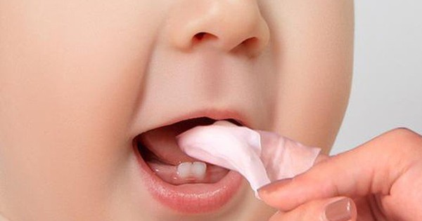 Nấm khoang miệng ở trẻ nhỏ có thể lây lan cho người khác không?
