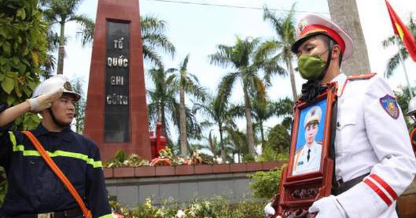 Vợ liệt sĩ PCCC Đặng Anh Quân: 'Đã 2 tuần trôi qua, nhưng lòng tôi vẫn nặng trĩu nỗi mất mát'