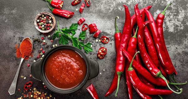 Tại sao ăn ớt nhiều có thể gây đau dạ dày?
