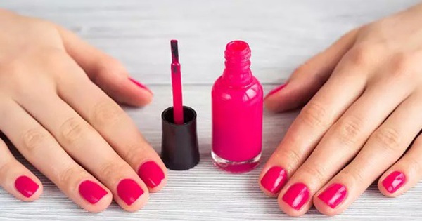 6 cách siêu dễ giúp sơn móng tay nhanh khô 6 cách siêu dễ giúp sơn móng tay nhanh khô
