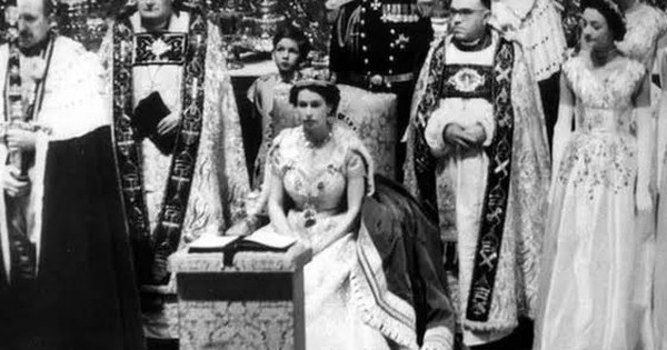 Nữ hoàng Anh Elizabeth II (1926-2022): Ngôi vương là định mệnh