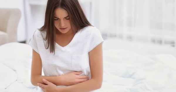 Có những triệu chứng nào có thể cho thấy người phụ nữ đang mắc bệnh lậu?
