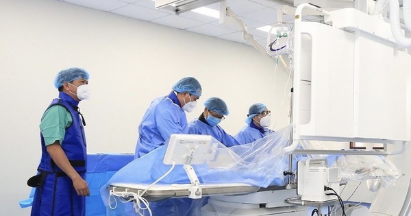Cứu sống cụ bà bị trụy tim mạch do phình động mạch chủ bụng