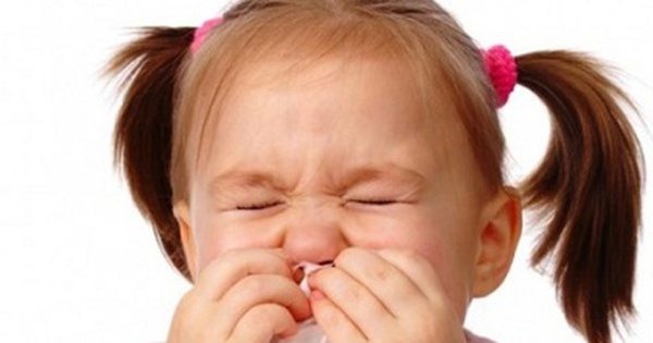 Top 10 mẹo trị ho sổ mũi cho bé tại nhà hiệu quả và đơn giản