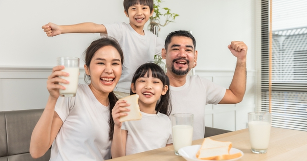 Lợi ích vượt trội của sữa tươi với sức khỏe cả gia đình