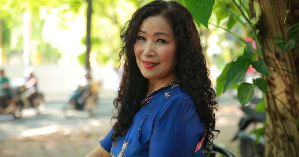 NSND Tố Uyên - 'Nữ hoàng' 'Tình ca Tây Bắc' thập niên 90, cuộc sống an nhàn ở tuổi U70 khiến ai cũng ngưỡng mộ