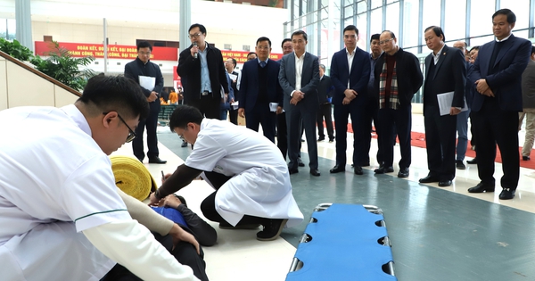 View - Diễn tập công tác y tế phục vụ Đại hội đại biểu toàn quốc lần thứ XIV của Đảng