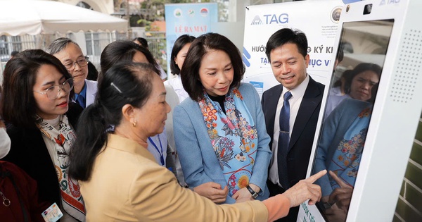 Gallery - Người dân Hà Nội được khám thông minh tại 2 'trạm y tế 4.0' toàn diện đầu tiên