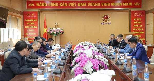 View - Bộ trưởng Đào Hồng Lan tiếp Chủ tịch Tập đoàn AFK Sistema của Nga