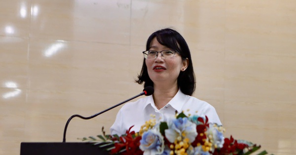 Gallery - Phó Chủ tịch UBND TPHCM Trần Thị Diệu thúy cam kết nâng cao chính sách giáo dục