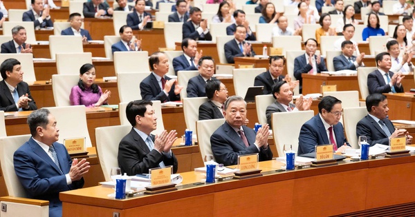 Gallery - Tổng Bí thư Tô Lâm và nhiều lãnh đạo Đảng, Nhà nước dự Hội nghị tổng kết công tác bầu cử