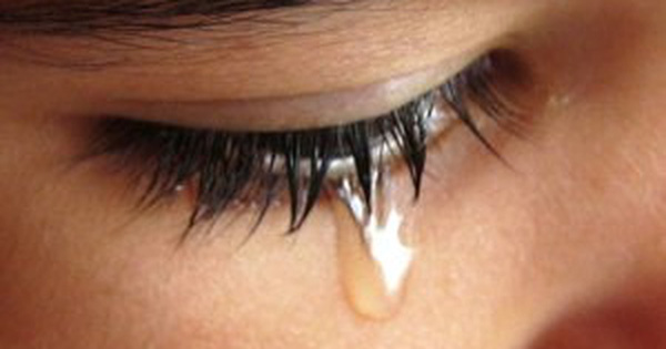 Tác dụng phụ của các phương pháp chữa chảy nước mắt sống là gì?
