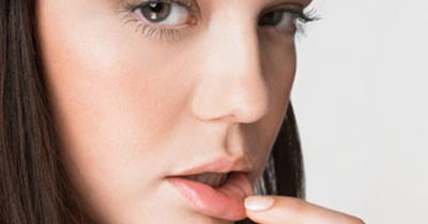 Thuốc nitrate bạc được sử dụng như thế nào để trị viêm loét miệng lưỡi?
