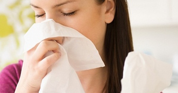 Thuốc co mạch nào có tác dụng làm giảm triệu chứng đau họng và sổ mũi?
