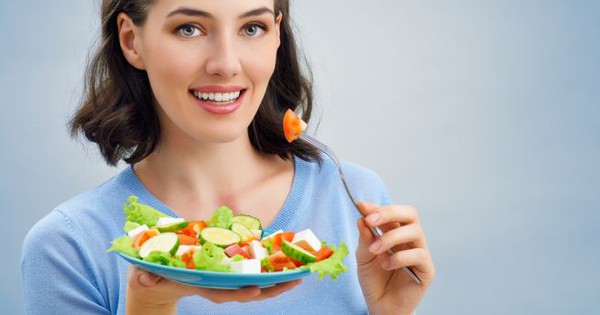 Chế độ ăn uống gi&uacute;p giảm nguy cơ ung thư